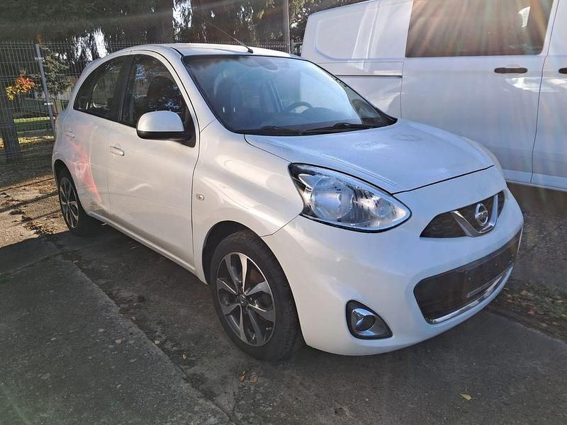 Weiß Gebraucht 2015 Nissan Micra Acenta Kleinwagen | 6.999 € (Fairer Preis) - Bild 1/4