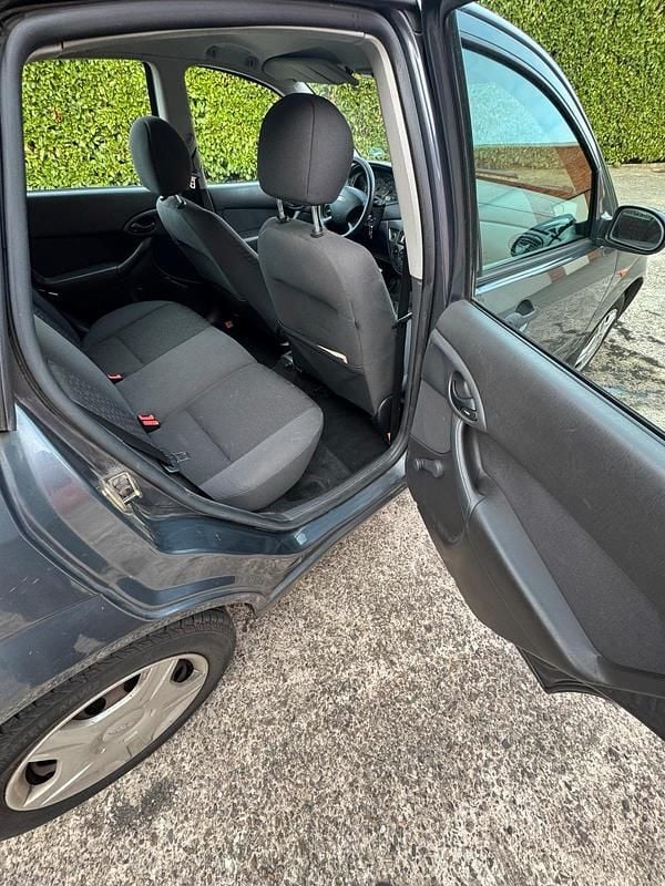 Gebraucht Ford Focus 105 PS (77 kW) 2005 Grün Kleinwagen