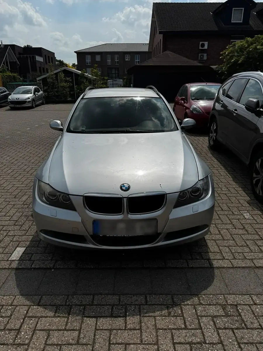 Gebraucht BMW 320 170 PS (125 kW) 2007 Silber Kombi