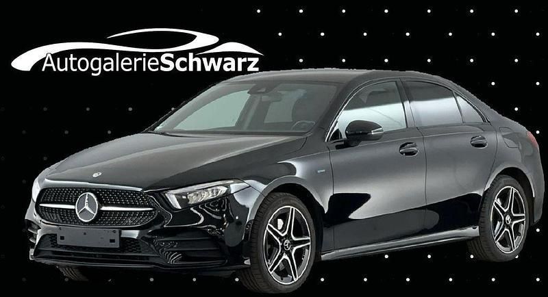 Amg nachtschwarz Gebraucht 2021 Mercedes A250 AMG Limousine | 22.750 € (Guter Preis) - Bild 1/3