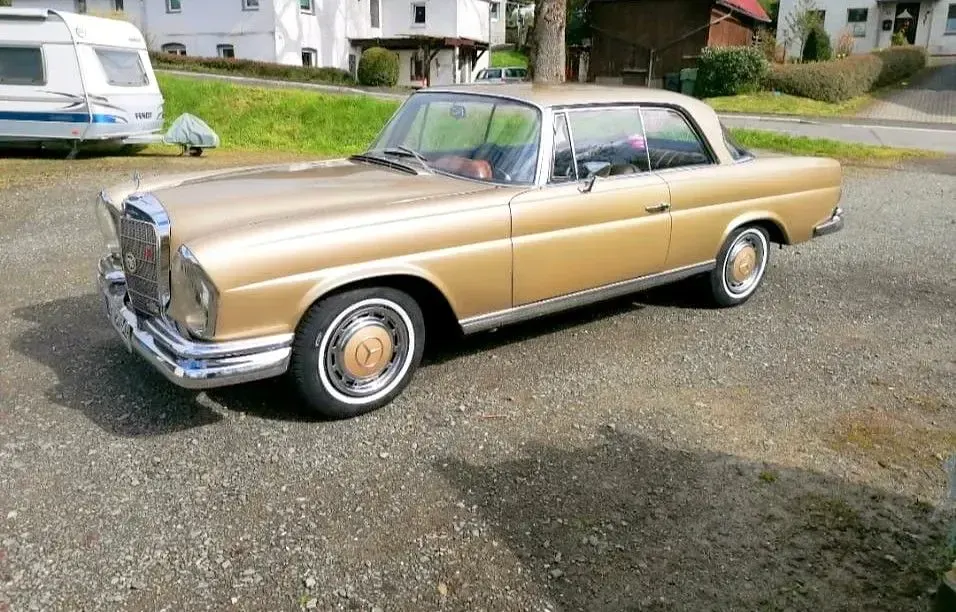 Gebraucht Mercedes 220 SE 120 PS (88 kW) 1965 Andere farben Coupé