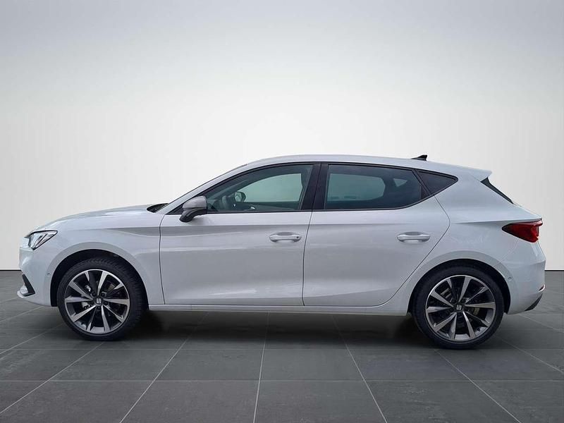 Gebraucht Seat Leon FR 150 PS (110 kW) 2024 "nevada" weiss Limousine