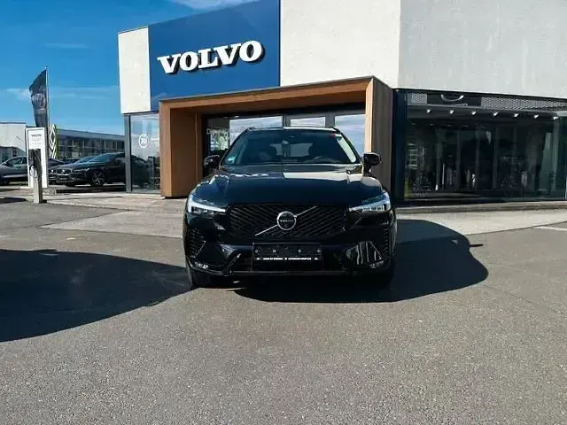 Gebraucht Volvo XC60 Plus 250 PS (183 kW) 2025 Onyx black SUV