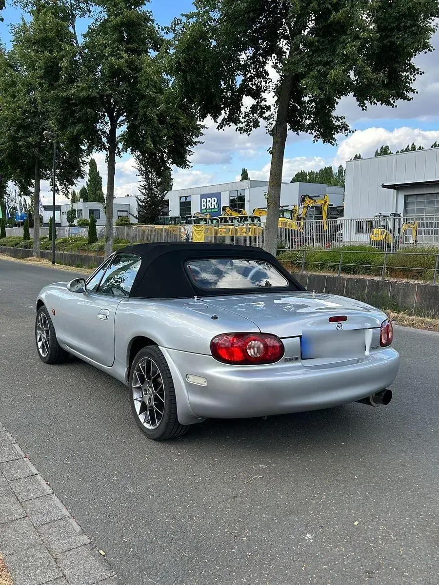 Gebraucht Mazda MX5 110 PS (80 kW) 2004 Silber Cabrio