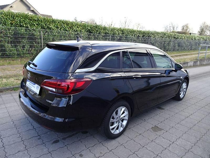 Gebraucht Opel Astra Innovation 125 PS (91 kW) 2018 Schwarz Kombi