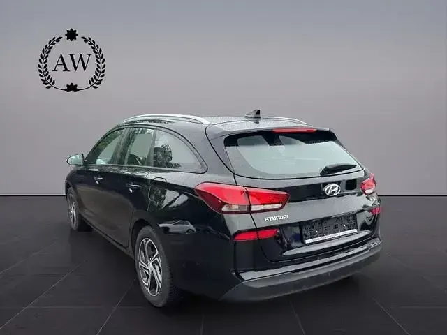 Gebraucht Hyundai i30 Trend 116 PS (85 kW) 2021 Schwarz Kombi