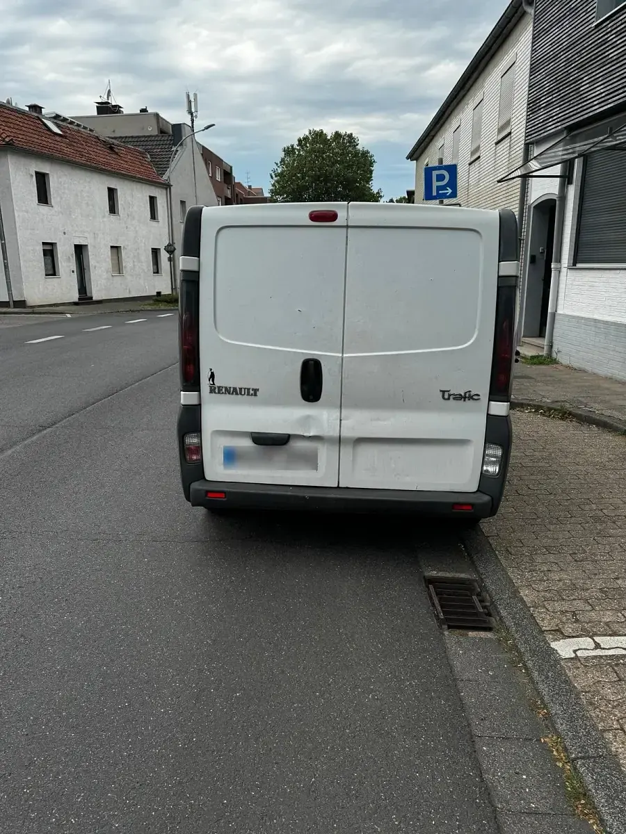 Gebraucht Renault Trafic 98 PS (72 kW) 2004 Weiß Van / Kleinbus