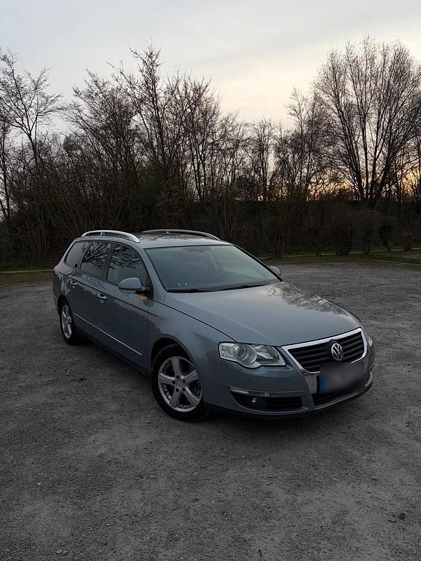Gebraucht VW Passat 160 PS (117 kW) 2010 Grau Kombi
