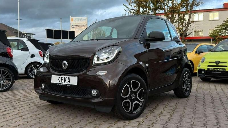 Braun Gebraucht 2019 Smart ForTwo Coupé Coupé | 13.990 € (Fairer Preis) - Bild 1/4