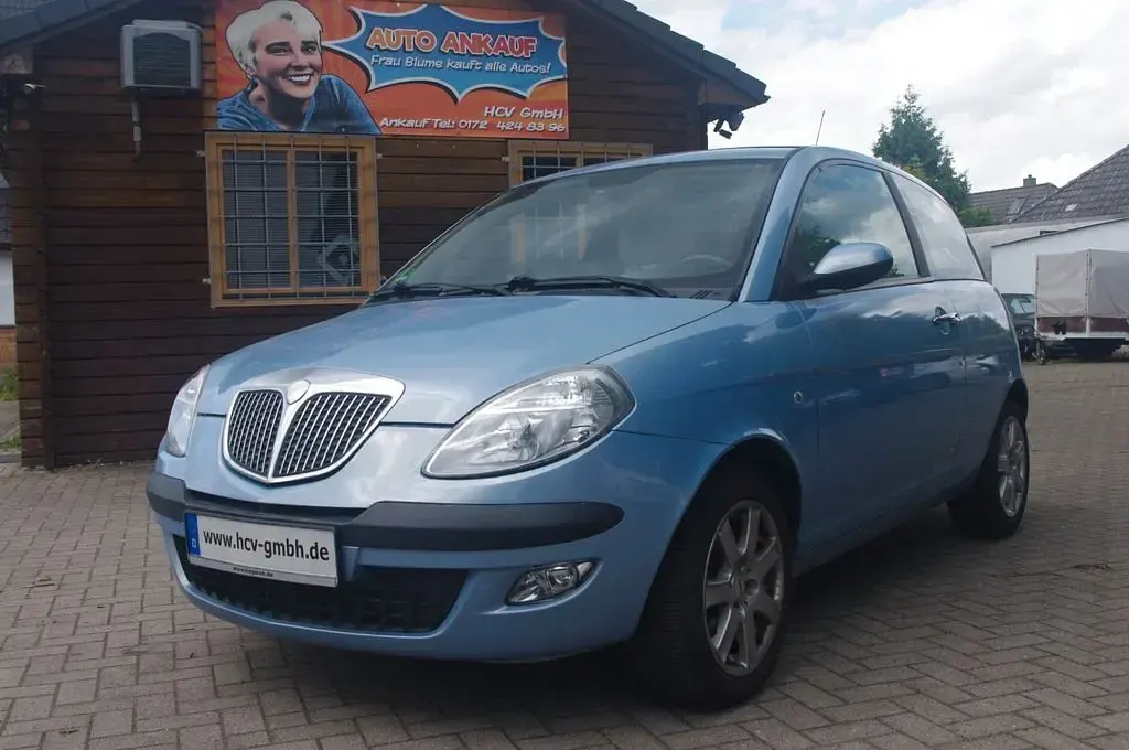 Gebraucht Lancia Ypsilon 80 PS (58 kW) 2006 Blau surf/lagoon/de chirico Kleinwagen