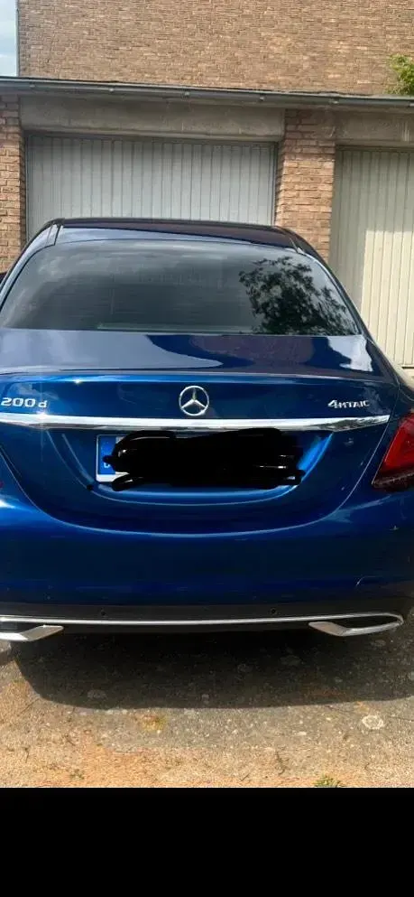 Gebraucht Mercedes C200 150 PS (110 kW) 2019 Blau Limousine