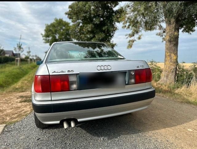 Gebraucht Audi 80 75 PS (55 kW) 1992 Silber Limousine