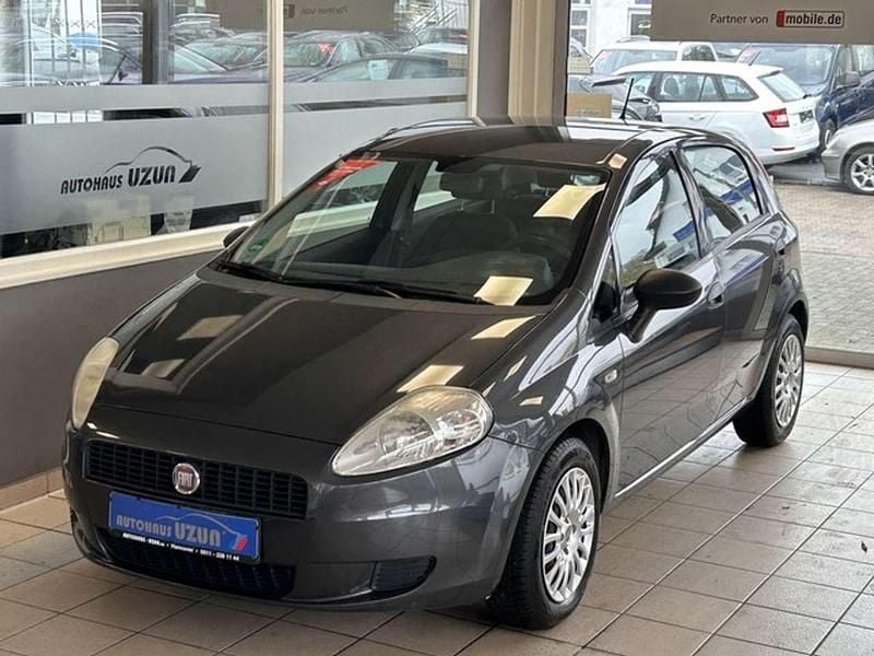 Grau Gebraucht 2011 Fiat Grande Punto Kleinwagen | 1.090 € (Guter Preis) - Bild 1/3