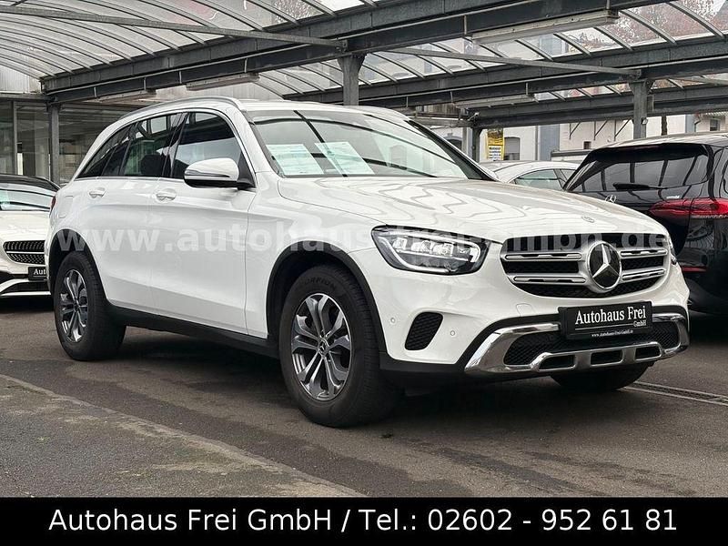 Weiß Gebraucht 2022 Mercedes GLC200 Advanced SUV | 35.990 € (Superpreis) - Bild 1/3