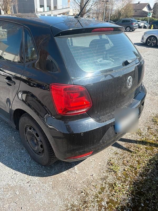 Gebraucht VW Polo 60 PS (44 kW) 2014 Schwarz Kleinwagen