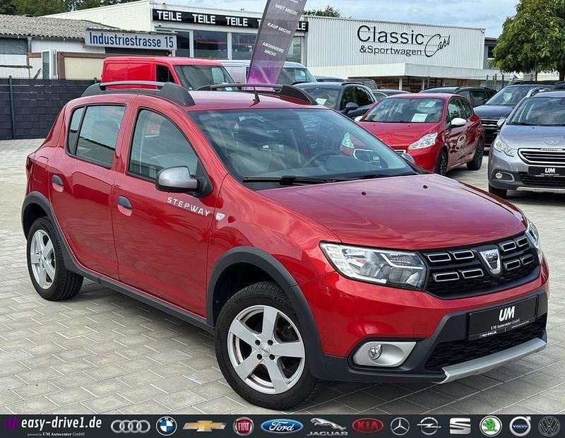 Rot Gebraucht 2018 Dacia Sandero Essentiel Kleinwagen | 8.990 € (Etwas zu teuer) - Bild 1/4