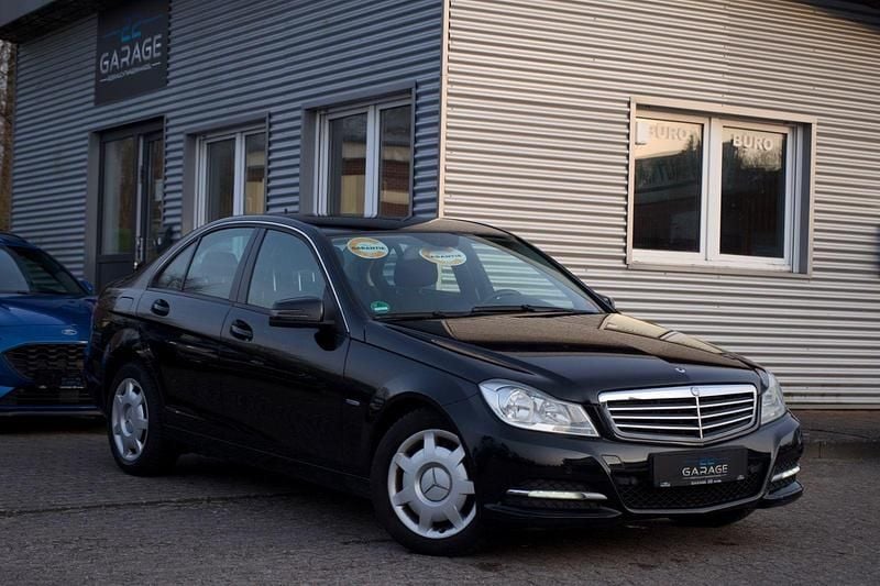 Gebraucht Mercedes C180 120 PS (88 kW) 2011 Schwarz Limousine