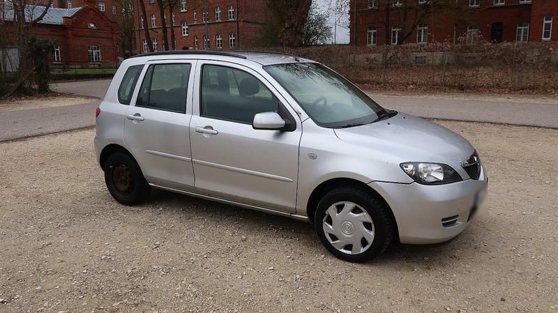 Gebraucht Mazda 2 80 PS (58 kW) 2004 Silber Kleinwagen