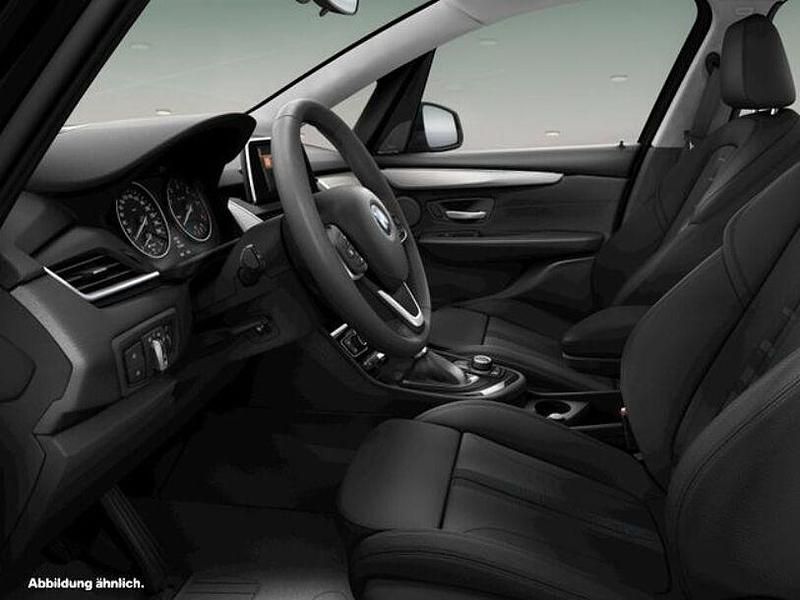 Gebraucht BMW 218 Sport Line 150 PS (110 kW) 2016 Schwarz Van / Kleinbus