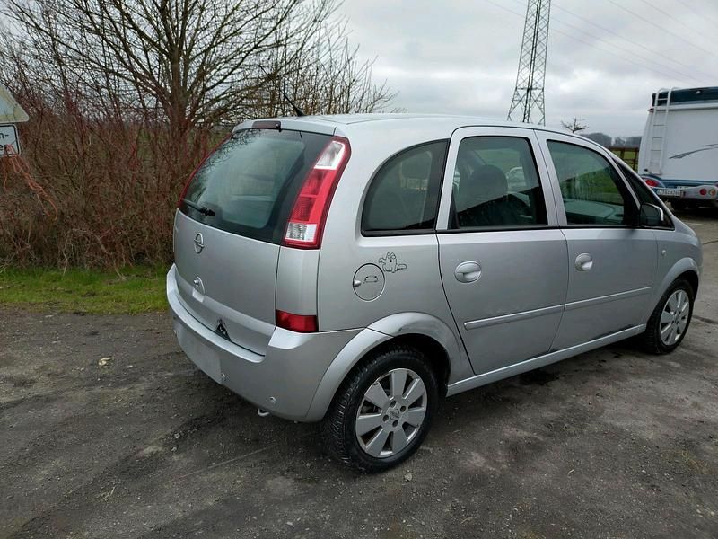 Gebraucht Opel Meriva 90 PS (66 kW) 2005 Silber Van / Kleinbus