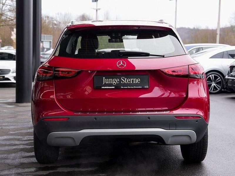 Gebraucht Mercedes GLA200 Style 150 PS (110 kW) 2020 Manufaktur lack manufaktur pat SUV