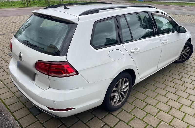 Używany VW Golf VII 150 KM (110 kW) 2019 Biały Kombi