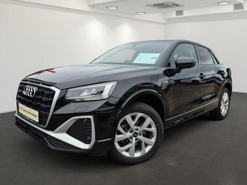 Gebraucht Audi Q2 S-Line 150 PS (110 kW) 2023 Mythosschwarz metallic SUV