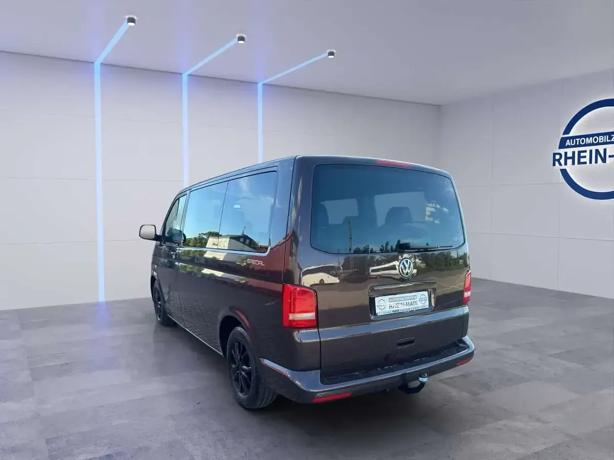 Gebraucht VW Multivan 140 PS (102 kW) 2013 Violet Van / Kleinbus