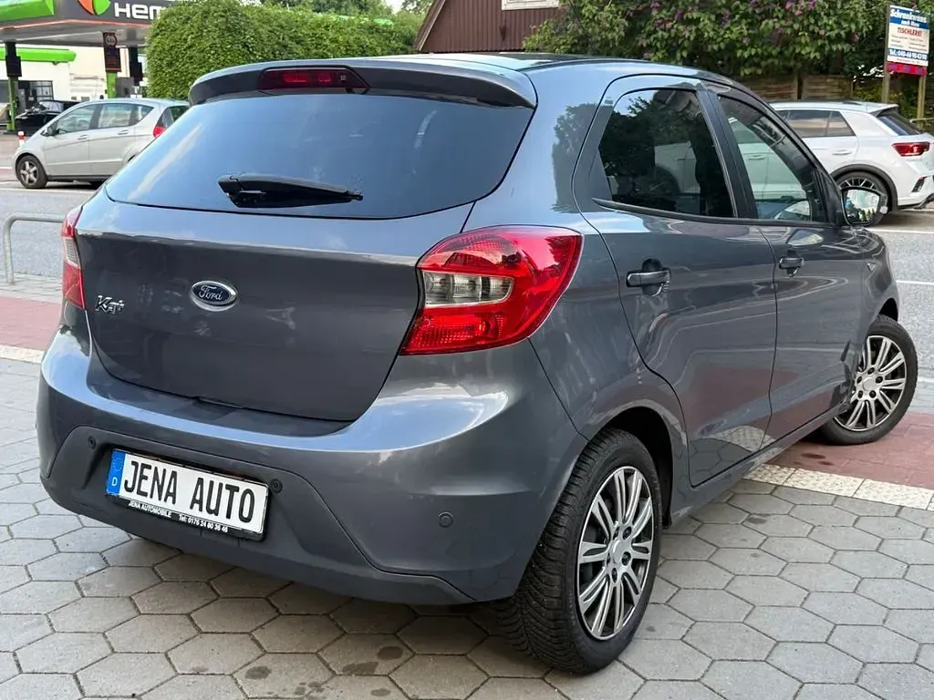 Gebraucht Ford Ka 86 PS (63 kW) 2017 Grau Limousine