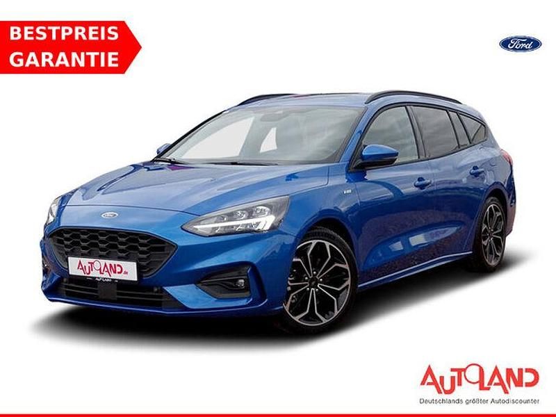 Blau Gebraucht 2021 Ford Focus ST-Line Limousine | 17.990 € (Superpreis) - Bild 1/4