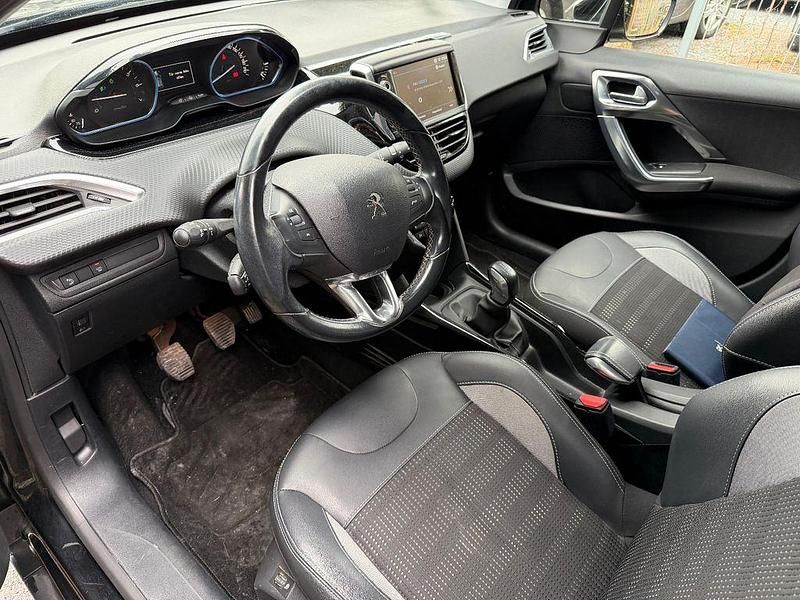 Gebraucht Peugeot 2008 Allure 110 PS (80 kW) 2018 SUV
