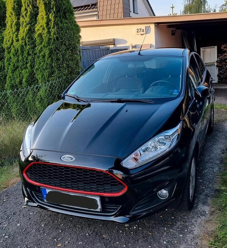 Schwarz Gebraucht 2017 Ford Fiesta Kleinwagen | 7.950 € (Superpreis) - Bild 1/4