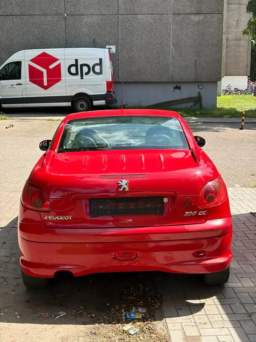 Gebraucht Peugeot 206 CC 109 PS (80 kW) 2004 Rot Cabrio