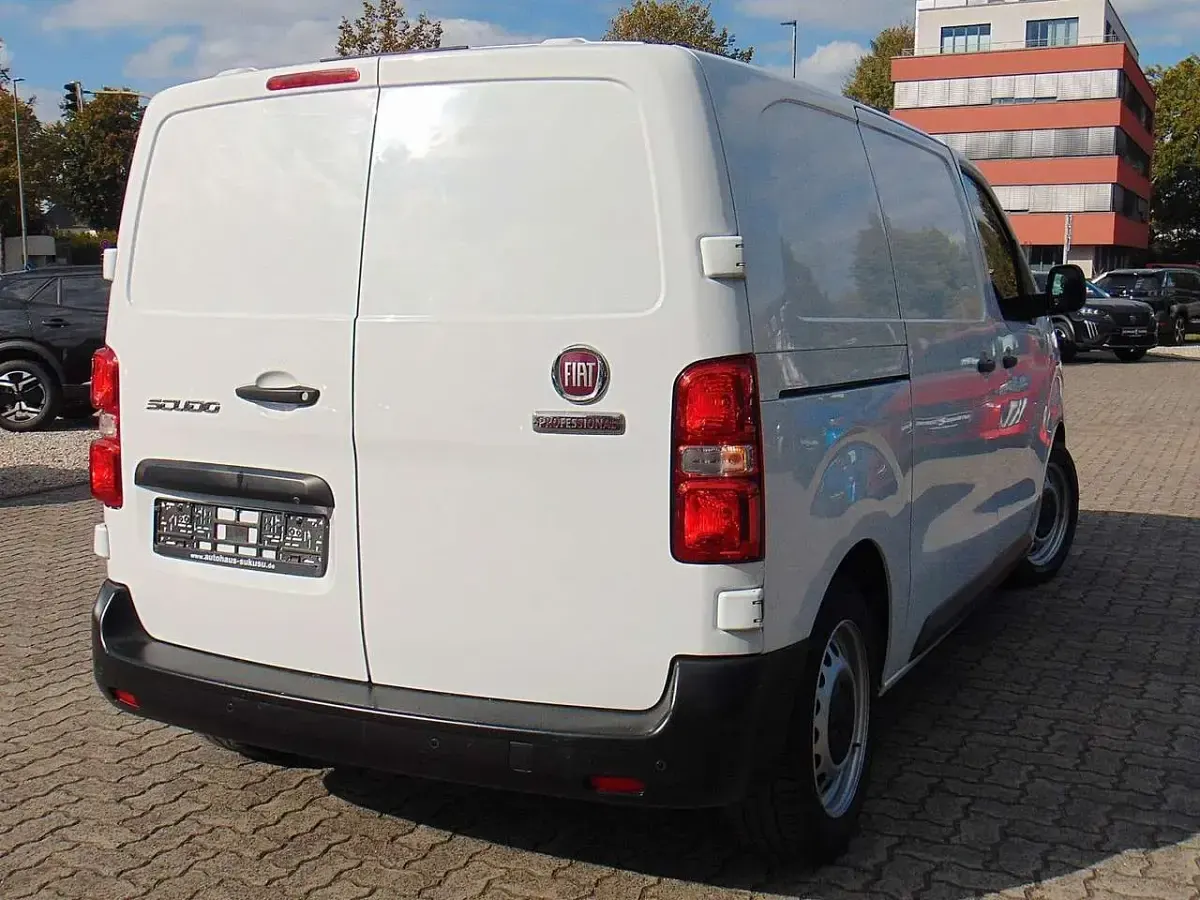 Gebraucht Fiat Scudo 120 PS (88 kW) 2022 Weiß Van