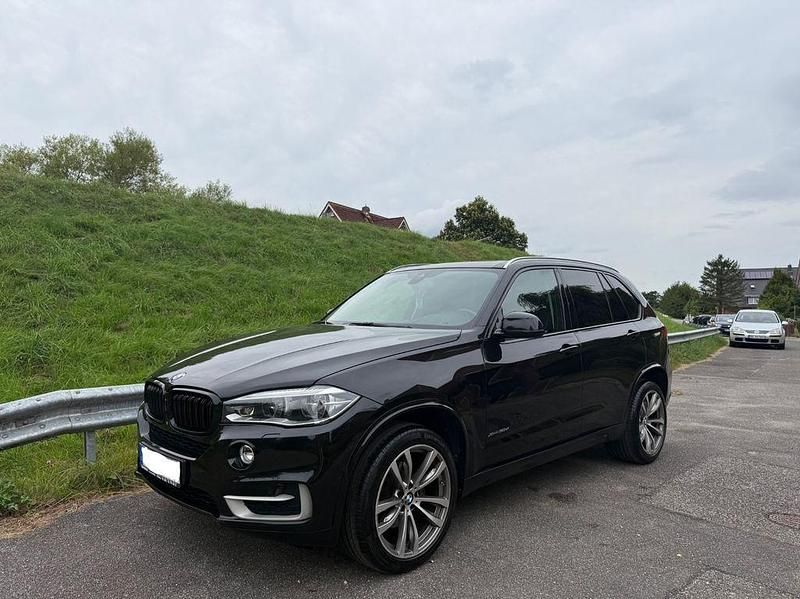 Schwarz Gebraucht 2014 BMW X5 Sport Line SUV | 23.500 € (Fairer Preis) - Bild 1/4