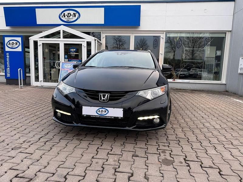 Schwarz Gebraucht 2014 Honda Civic Executive Kombi | 7.950 € (Fairer Preis) - Bild 1/4