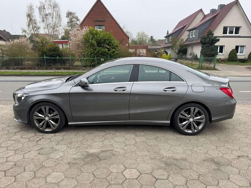 Gebraucht Mercedes CLA200 136 PS (100 kW) 2017 Grau Limousine