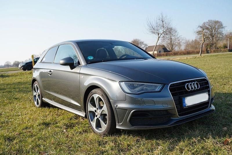 Gebraucht Audi A3 S-Line 150 PS (110 kW) 2015 Grau Limousine