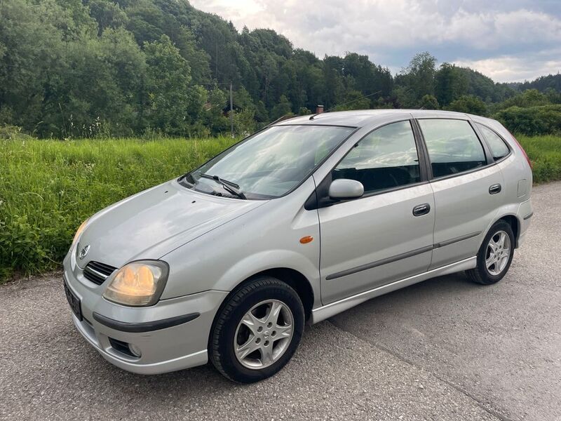 Silber Gebraucht 2006 Nissan Almera Tino Acenta+ Van / Kleinbus | 999 € (Superpreis) - Bild 1/4