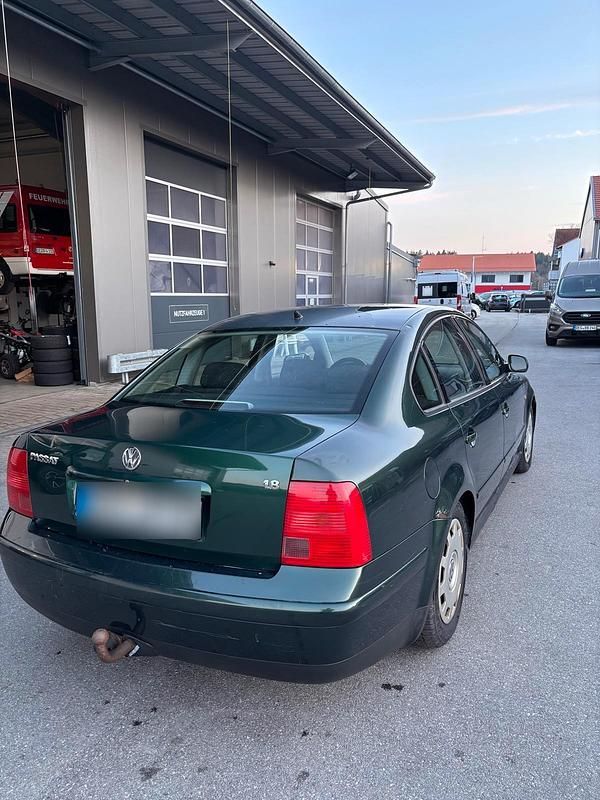 Gebraucht VW Passat 193 PS (141 kW) 1998 Limousine