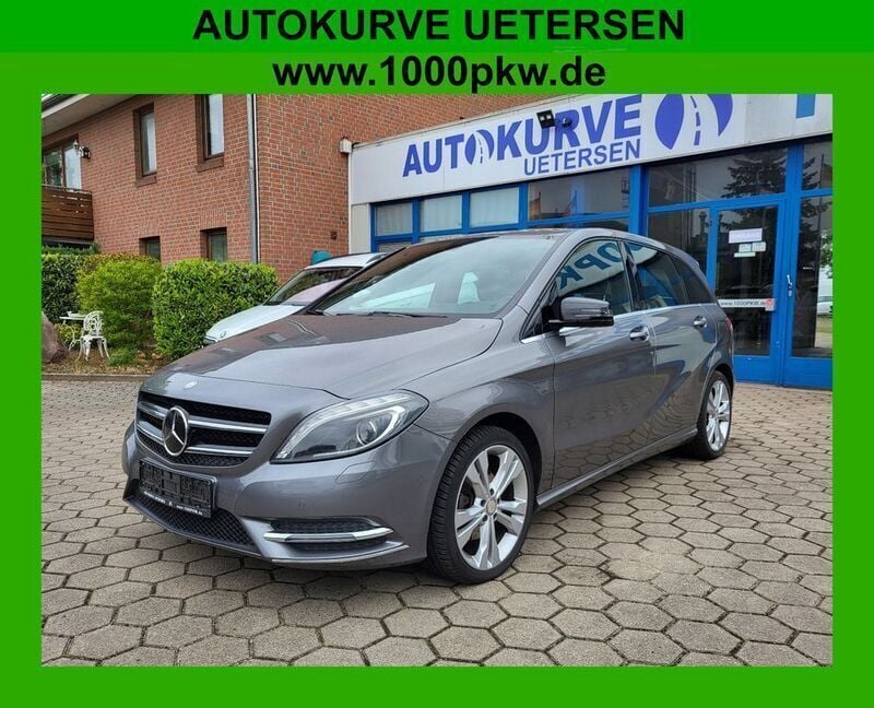 Grau Gebraucht 2013 Mercedes B180 Sport Van / Kleinbus | 8.200 € (Guter Preis) - Bild 1/4