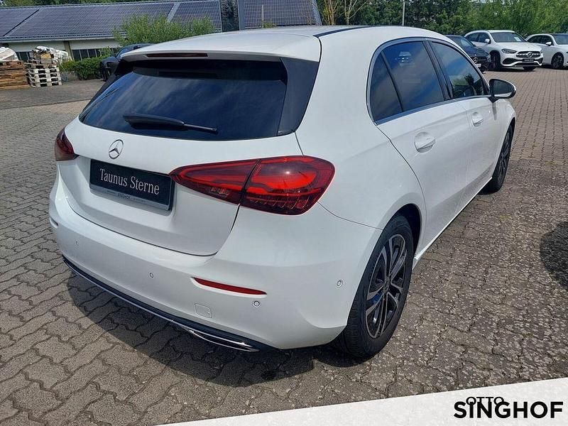 Gebraucht Mercedes A200 Progressive 163 PS (119 kW) 2024 Weiß Limousine