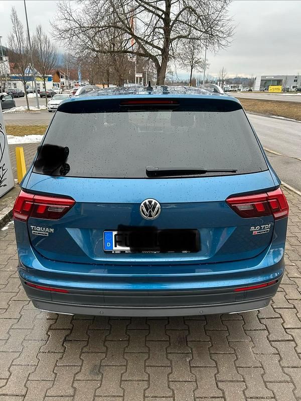 Gebraucht VW Tiguan Allspace 150 PS (110 kW) 2019 Blau SUV