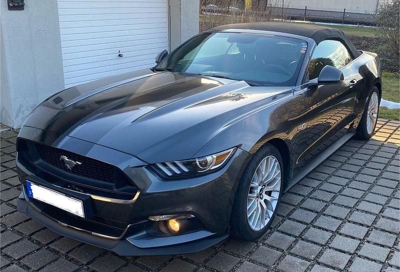 Grau Gebraucht 2017 Ford Mustang GT Cabrio | 32.750 € (Fairer Preis) - Bild 1/4
