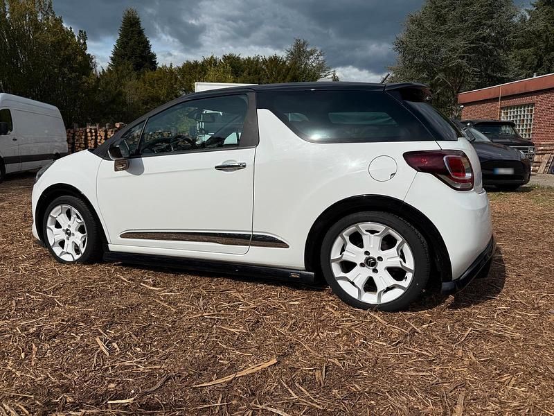Gebraucht Citroën DS3 115 PS (84 kW) 2013 Weiß Kleinwagen
