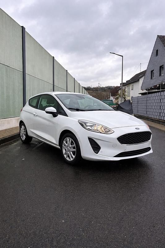 Gebraucht Ford Fiesta 85 PS (62 kW) 2020 Weiß Kleinwagen