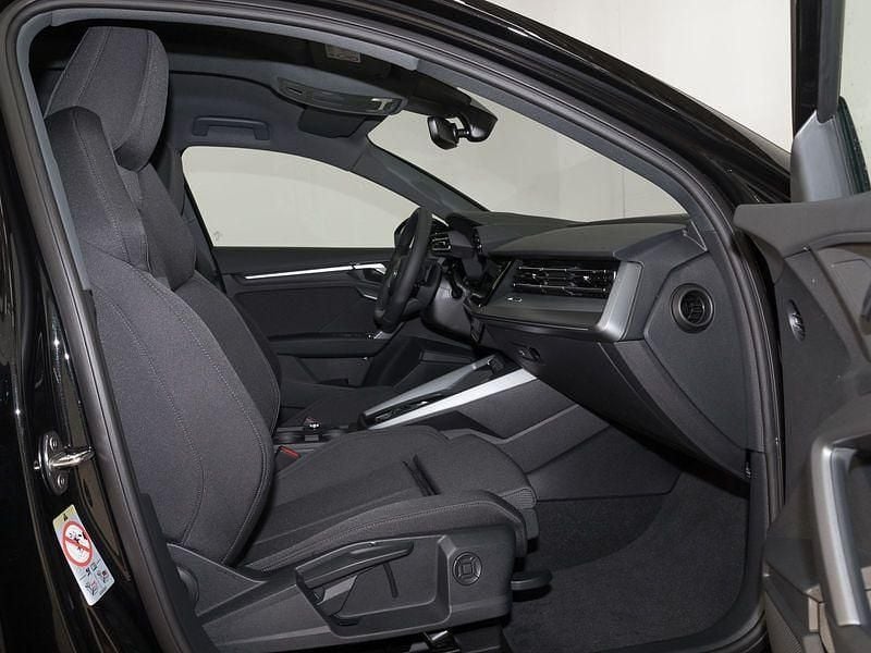 Gebraucht Audi A3 S-Line 116 PS (85 kW) 2025 Schwarz Kleinwagen