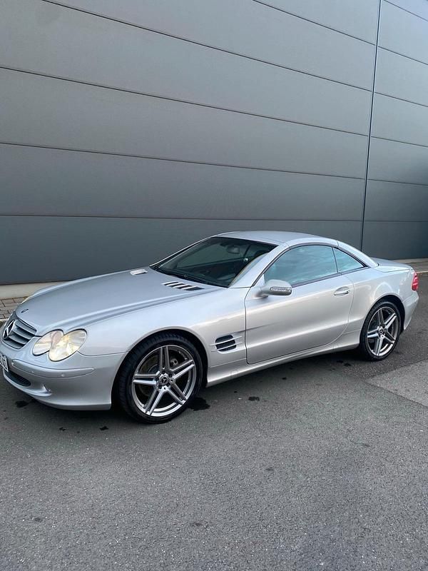 Silber Gebraucht 2003 Mercedes SL500 Cabrio | 16.300 € (Fairer Preis) - Bild 1/4