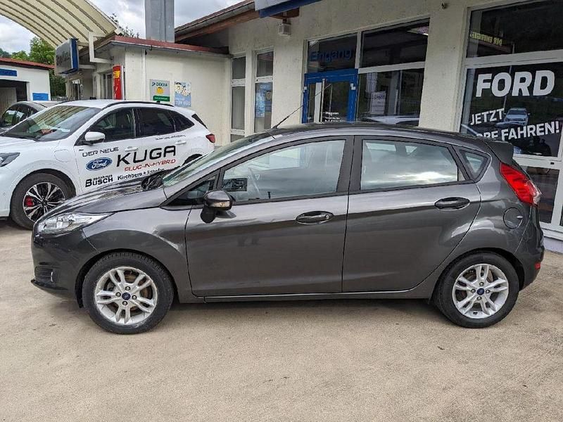 Gebraucht Ford Fiesta Celebration 101 PS (74 kW) 2016 Magneticgrau (metallic) Kleinwagen