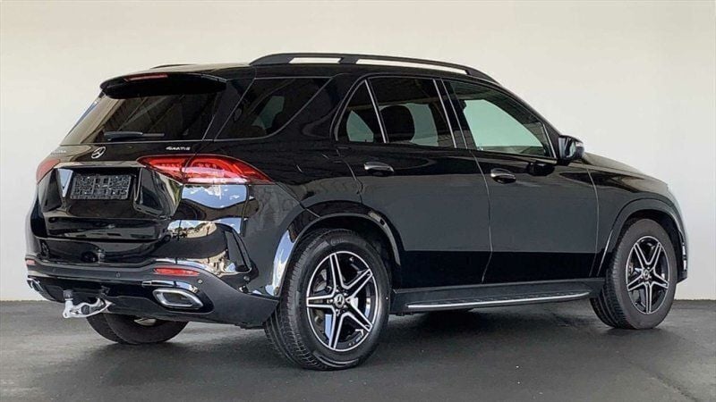 Schwarz / obsidianschwarz / metallic Gebraucht 2022 Mercedes GLE350 AMG SUV | 93.750 € - Bild 1/3